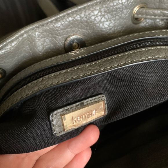 Backpack - Picture 5 of 7